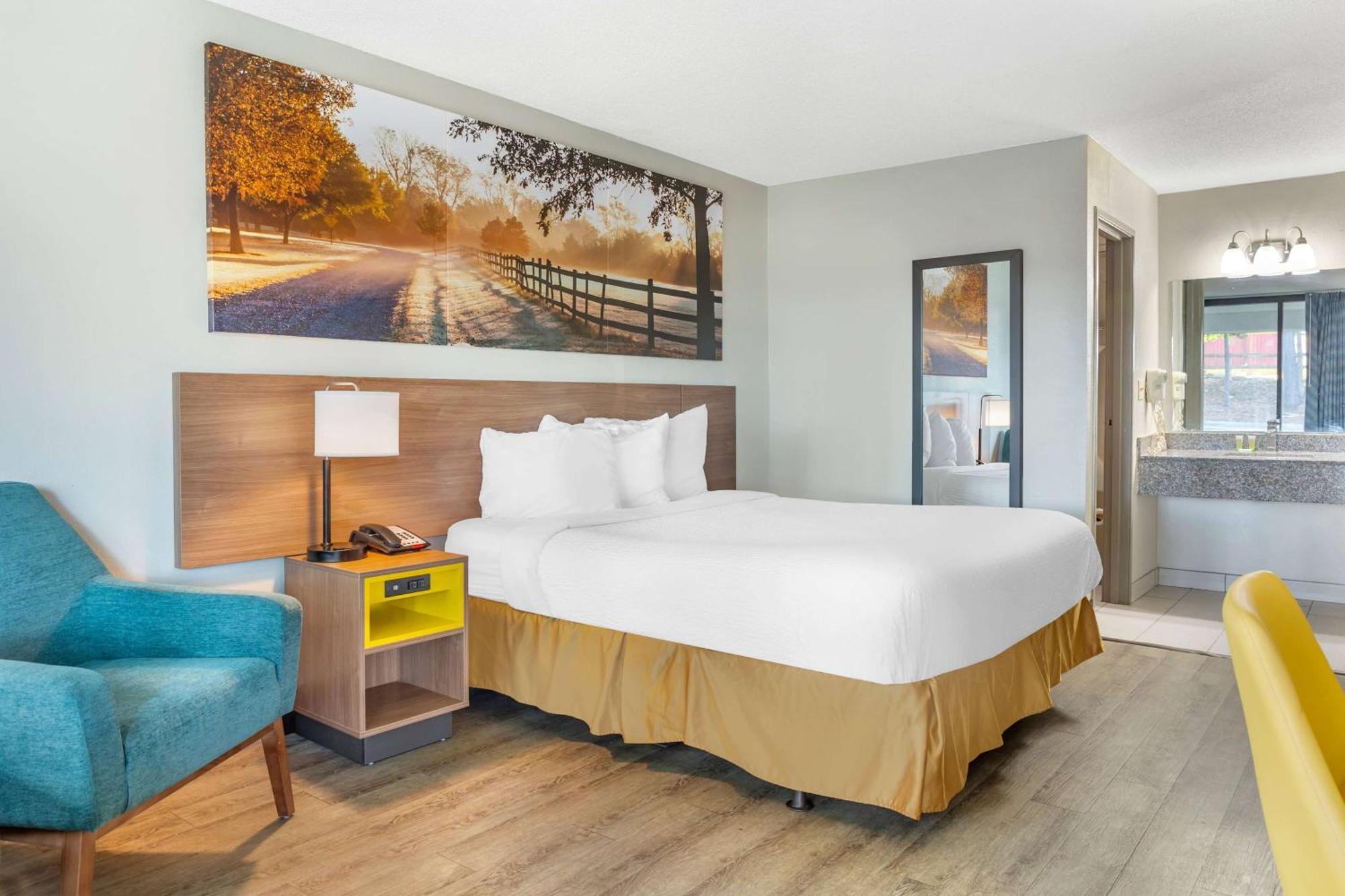 Days Inn & Suites By Wyndham Rocky Mount Golden East Extérieur photo