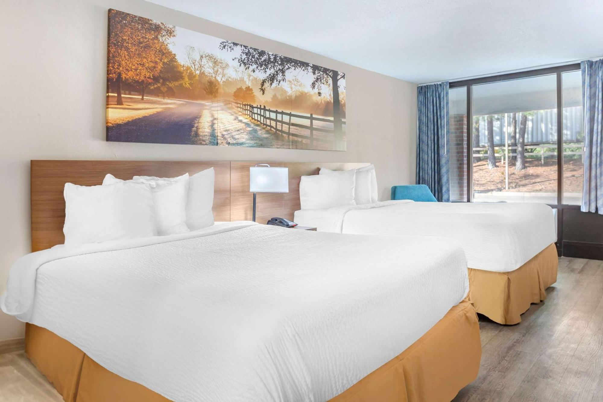 Days Inn & Suites By Wyndham Rocky Mount Golden East Extérieur photo