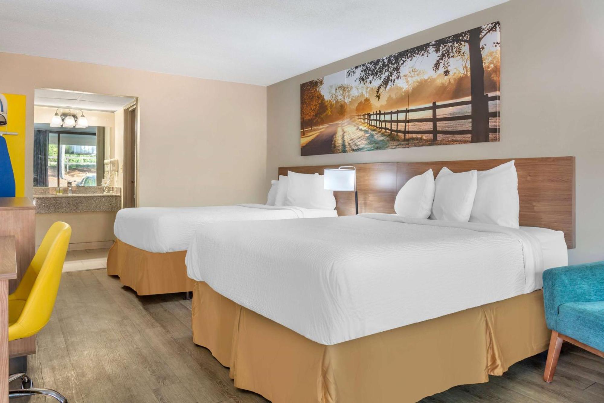 Days Inn & Suites By Wyndham Rocky Mount Golden East Extérieur photo