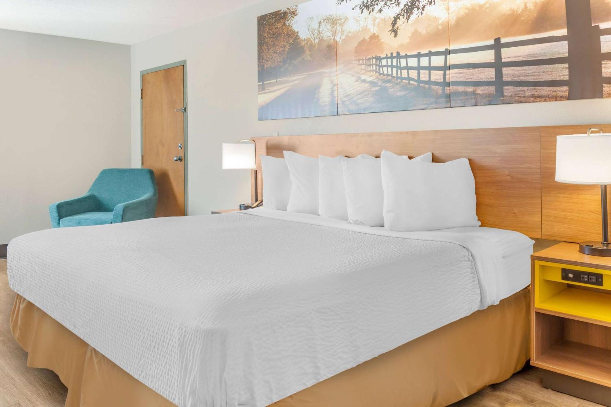 Days Inn & Suites By Wyndham Rocky Mount Golden East Extérieur photo