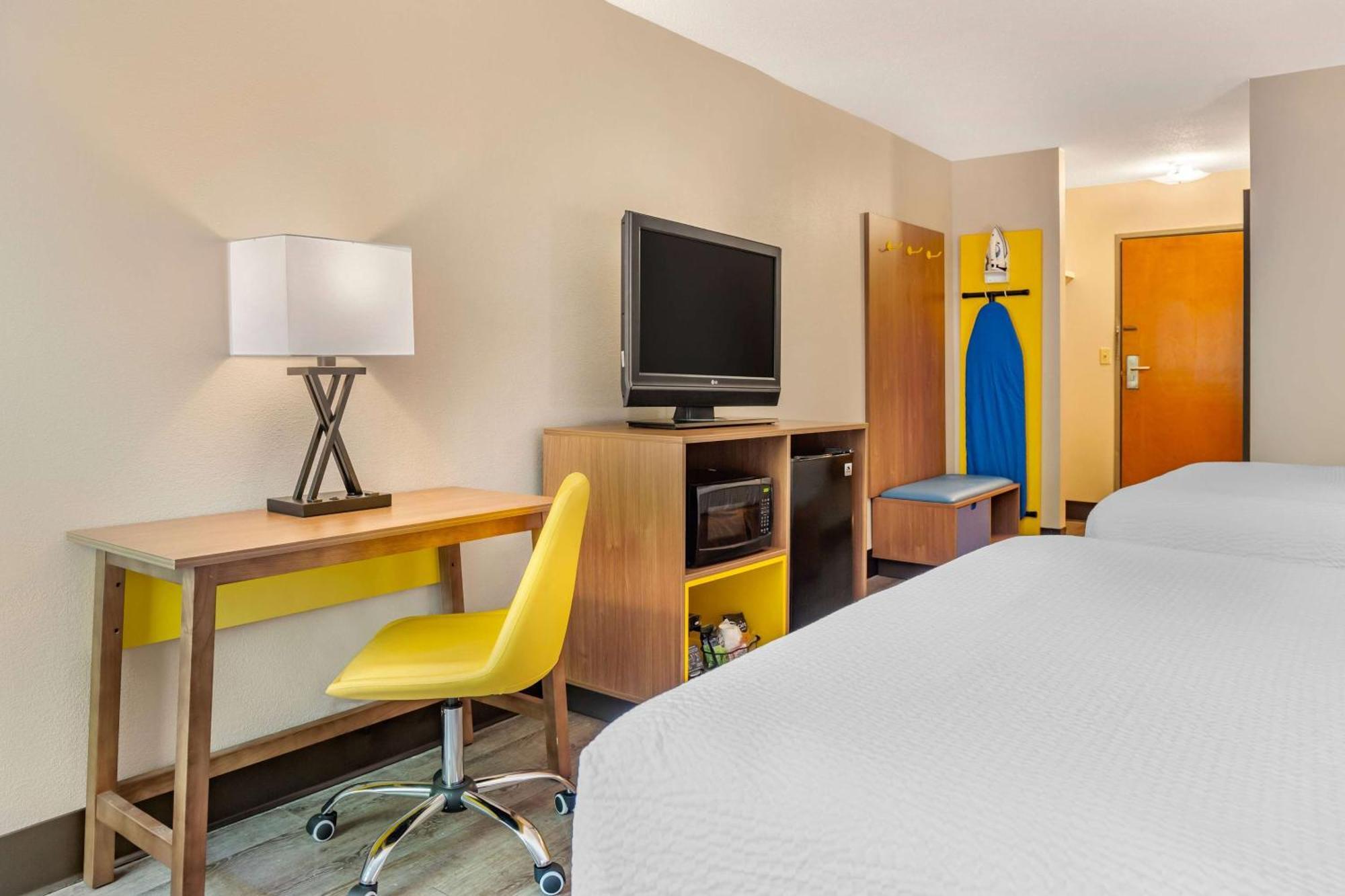 Days Inn & Suites By Wyndham Rocky Mount Golden East Extérieur photo