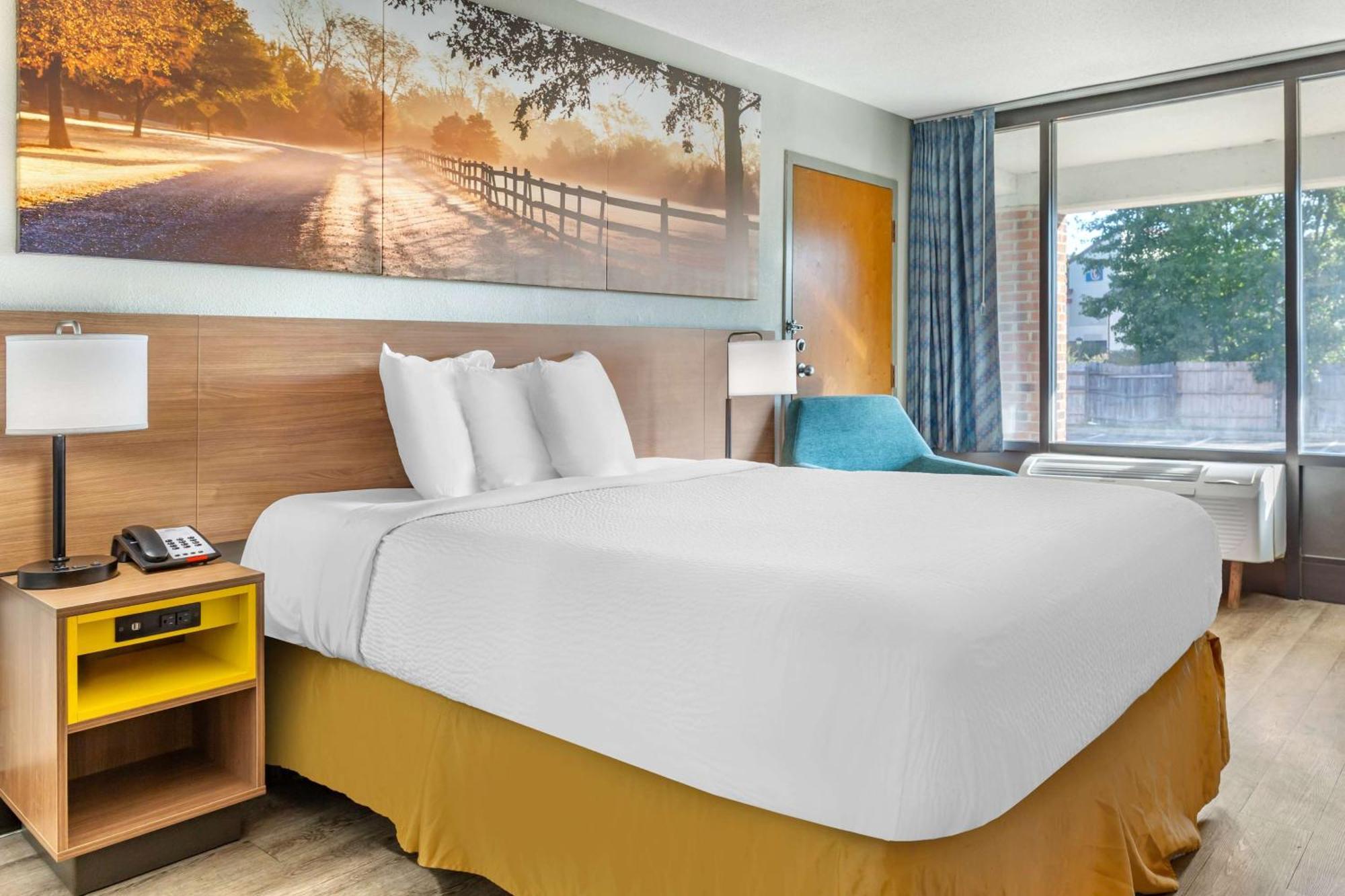 Days Inn & Suites By Wyndham Rocky Mount Golden East Extérieur photo