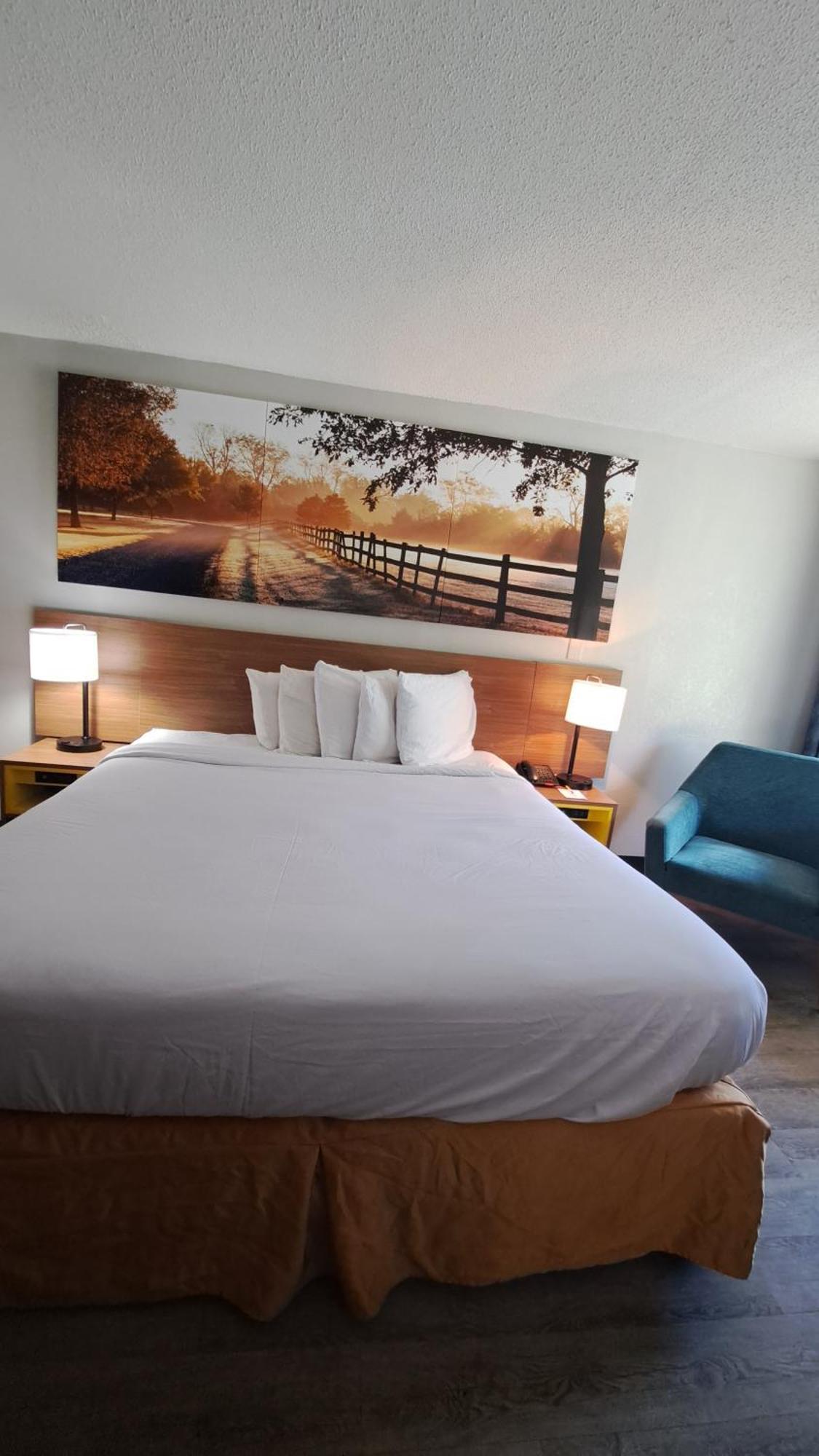 Days Inn & Suites By Wyndham Rocky Mount Golden East Extérieur photo